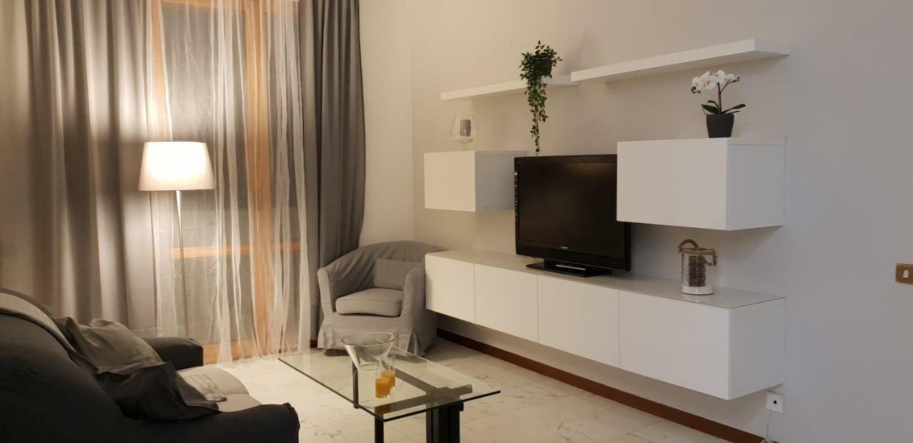 Magenta Comfort Apartment Exterior photo